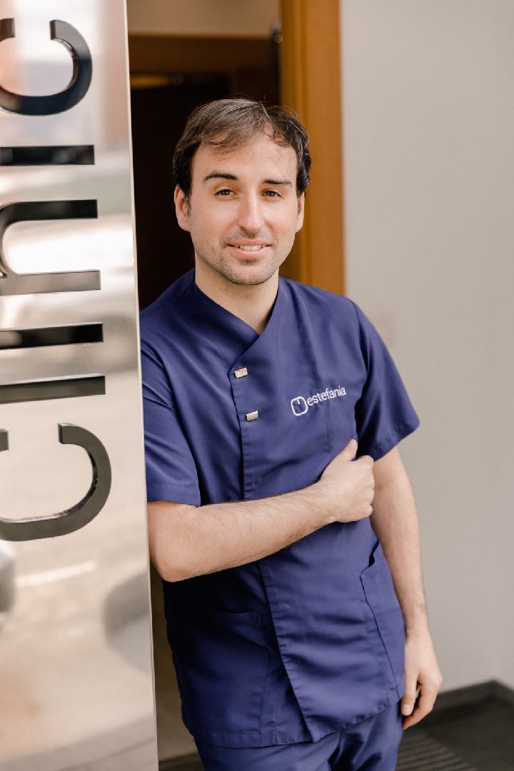 Dr. Alejandro Estefanía